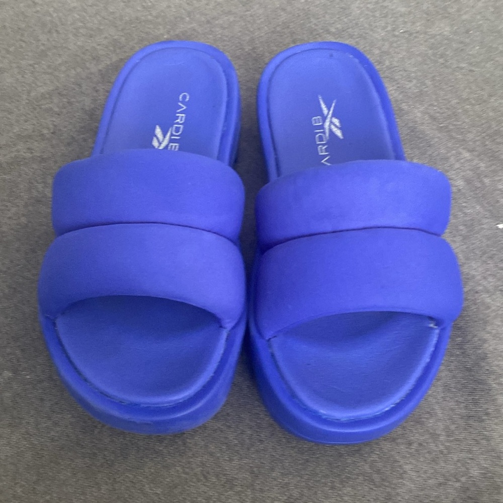 Cardi B Reebok purple slides - Picture 2 of 5